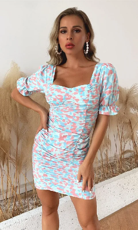 Pure Style Pink Blue Geometric Pattern Short Puff Sleeve Sweetheart Neck Ruched Casual Bodycon Mini Dress Shein mini dresses Pure Style Pink Blue Geometric Pattern Short Puff Sleeve Sweetheart Neck Ruched Casual Bodycon Mini Dress Shein mini dresses