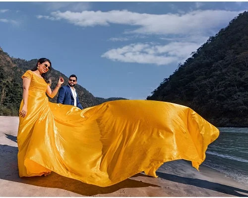 G278, Yellow Prewedding Shoot Satin Infinity Long Trail Gown Size (All) Tiered Wedding Dress G278, Yellow Prewedding Shoot Satin Infinity Long Trail Gown Size (All) Tiered Wedding Dress