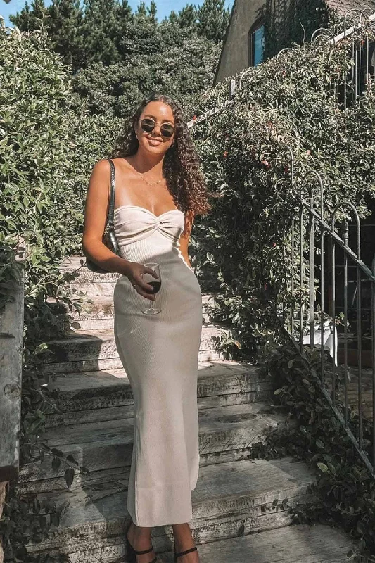 Front Twisted Strapless Knitted Dress Minimalist midi dresses