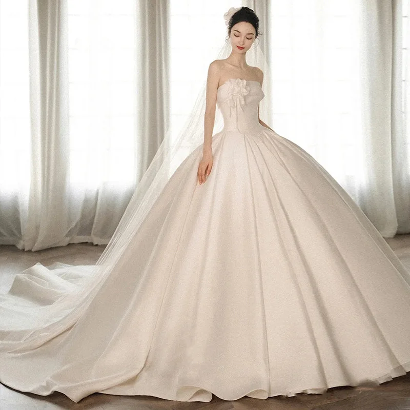 A Strapless Dress With A Big Train Vintage unclassified dresses