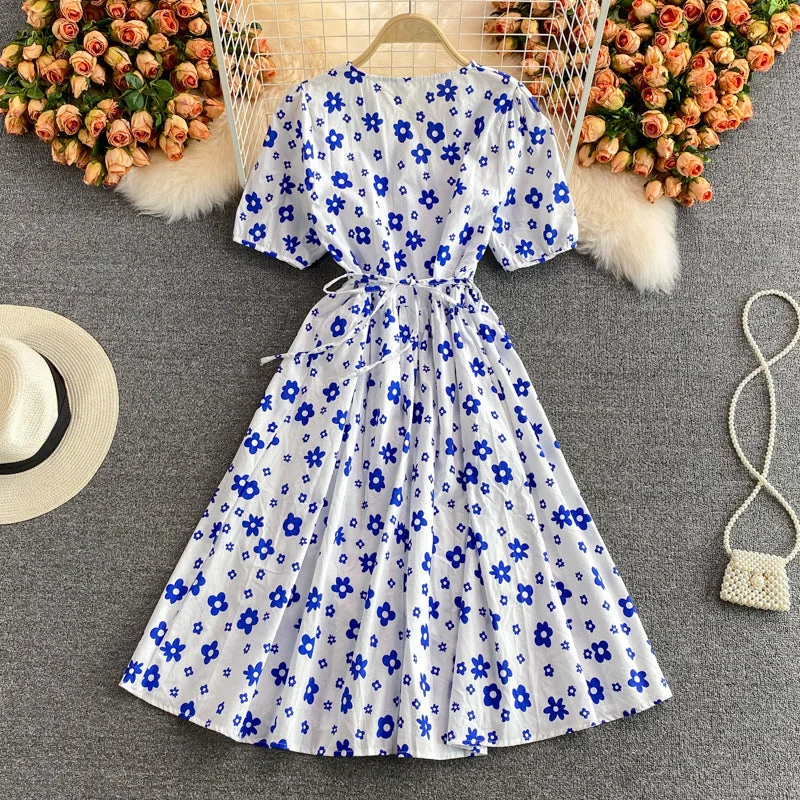 Cute V-neck flower dress fashion dress  573 Sleeveless unclassified dresses