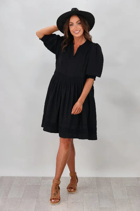 Elm Market Dress Black Embroidered unclassified dresses
