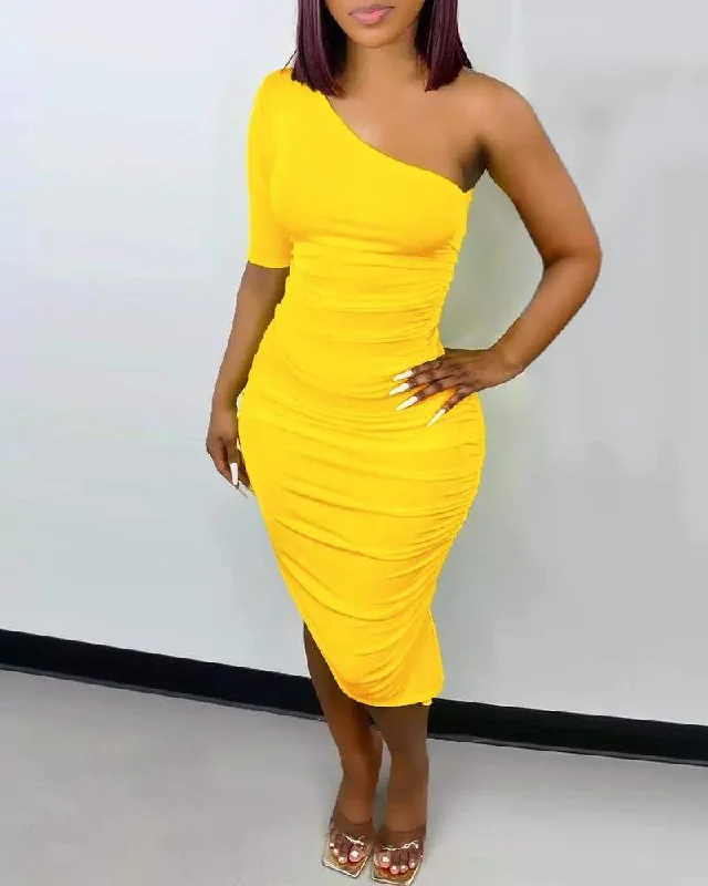 ONE SHOULDER RUCHED ASYMMETRICAL BODYCON DRESS Classic Bodycon Dress